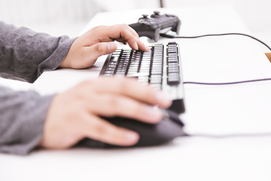 トピックス記事「「ストリーマー」とはどんな職業？仕事内容とeスポーツへの関わり方は？」のメイン画像